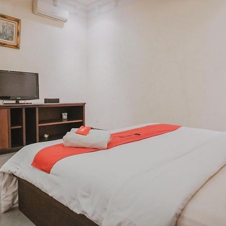 RedDoorz Premium @ Jalan Pal 10 Jambi Hotel Bagian luar foto
