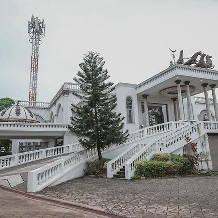 RedDoorz Premium @ Jalan Pal 10 Jambi Hotel Bagian luar foto