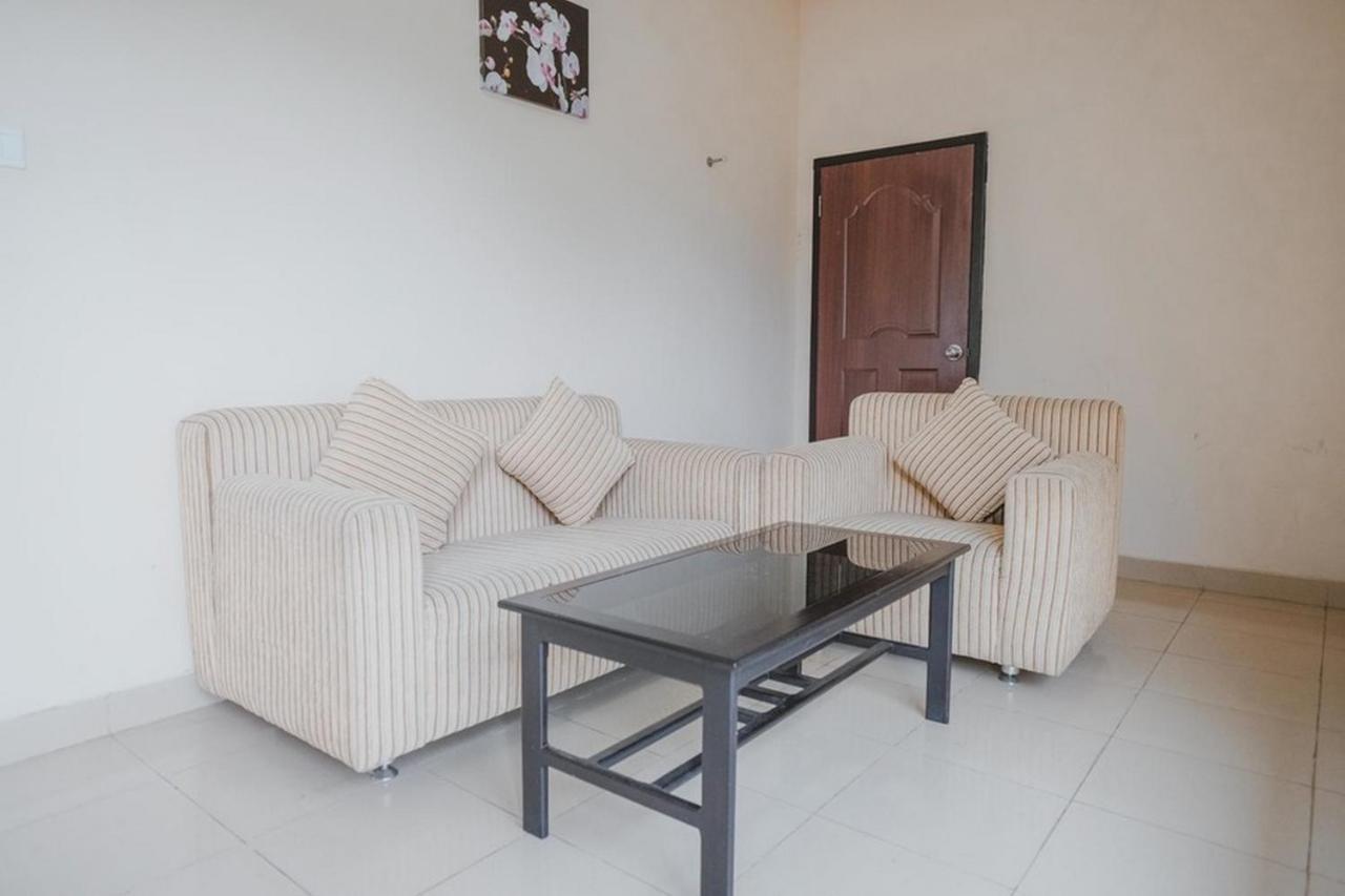 RedDoorz Premium @ Jalan Pal 10 Jambi Hotel Bagian luar foto